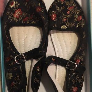 Mary Jane style shoes